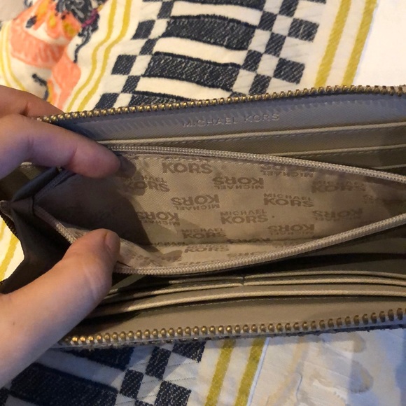 Michael Kors Snake Print wallet SOLD EBay - Picture 9 of 9